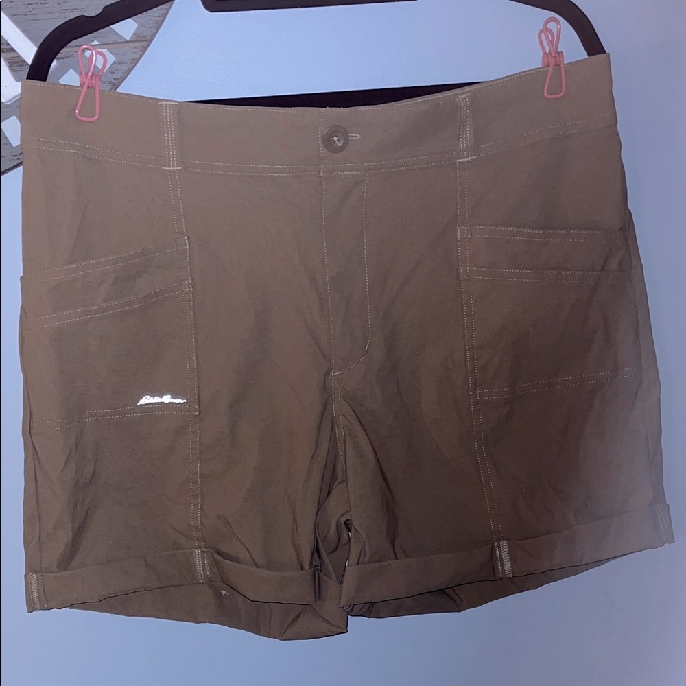 Eddie Bauer outdoor tan cuffed nylon/spandex shorts size 14